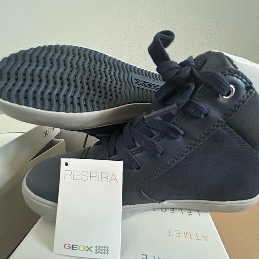 Geox unisex Navy High-Top Sneakers - Picture 2 of 4